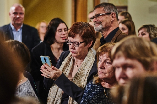 Setkání členů klubu DnV po inscenaci Člověk nikdy neví