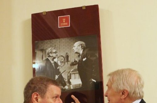 Les premiéra