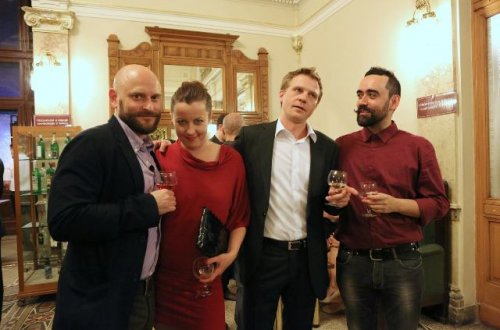 Les premiéra