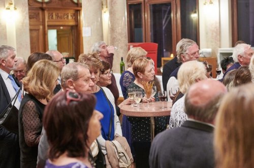Setkání členů klubu po premiéře Ahoj, krásko (Linda)