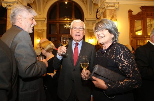 Škola žen - premiéra